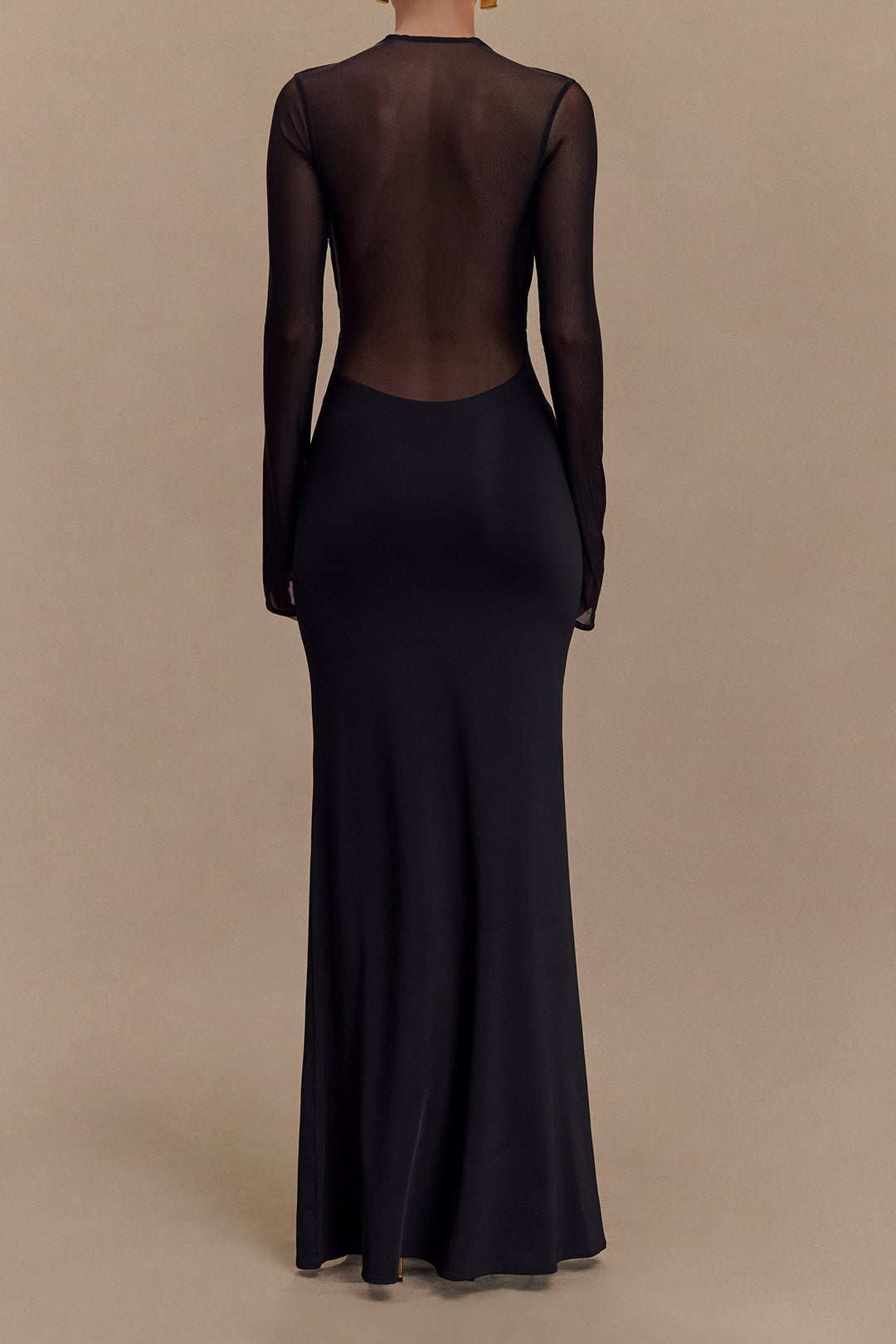 Gillian - Elegante Maxi Vestido de Mujer de Malla Cruzada con Diseño Transparente