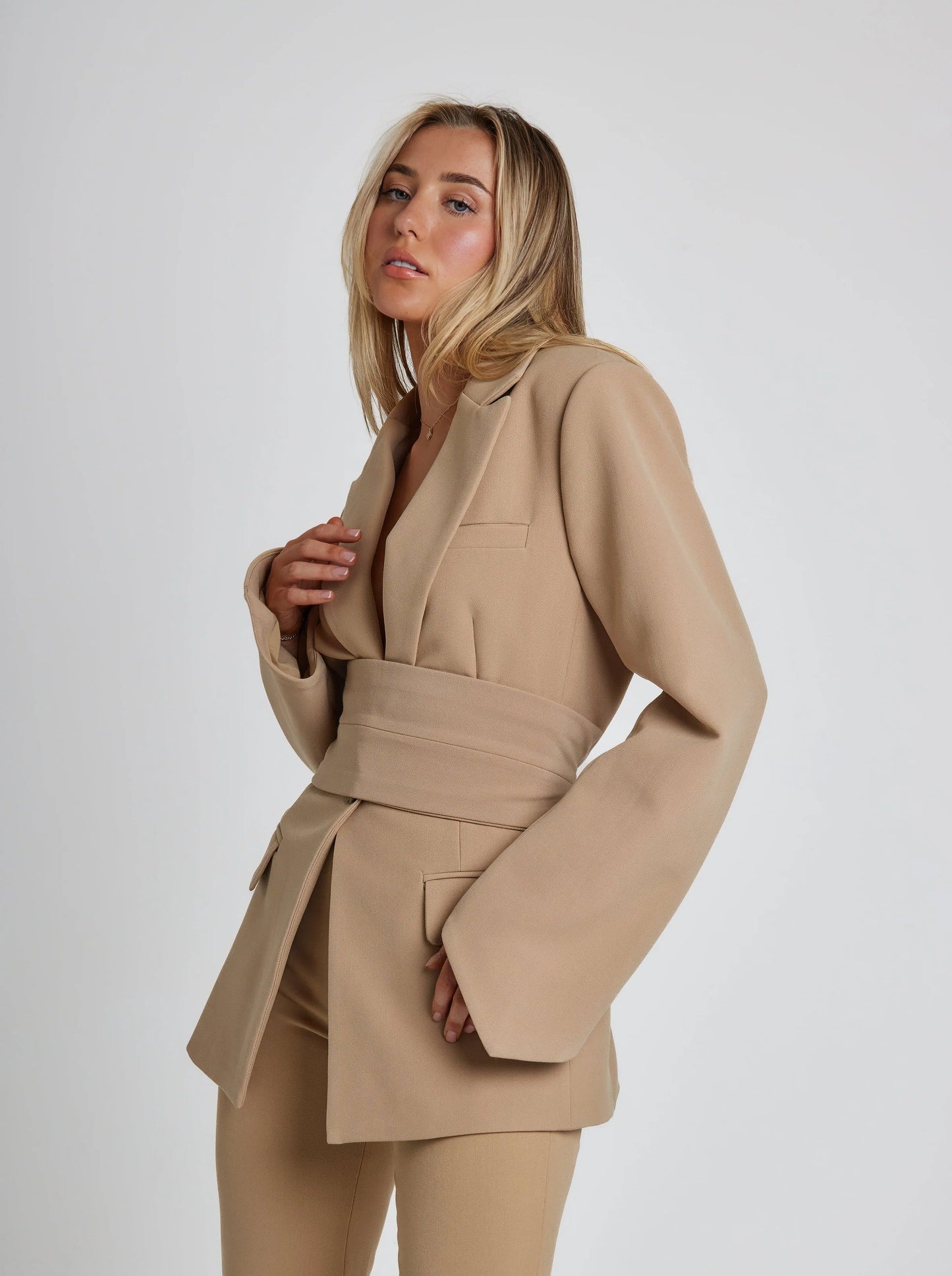 Adeline - Un blazer elegante para todas las estaciones