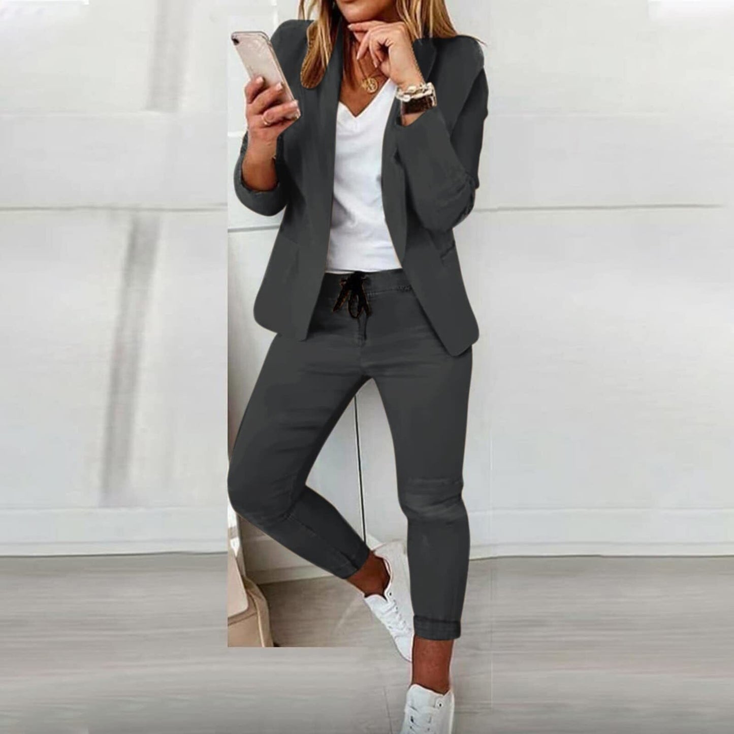 Valor | blazer entallado y cómodo pantalón con cordón