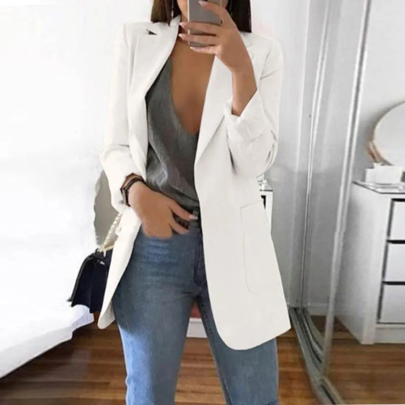 Evelina Blazer ejecutiva