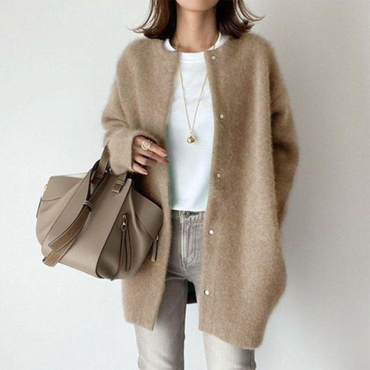 Emmely | Cálido cárdigan con elegantes detalles