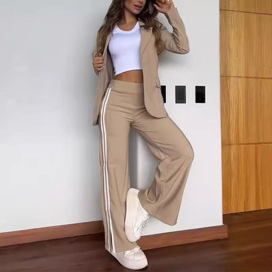 Traje con solapa y pantalón ancho