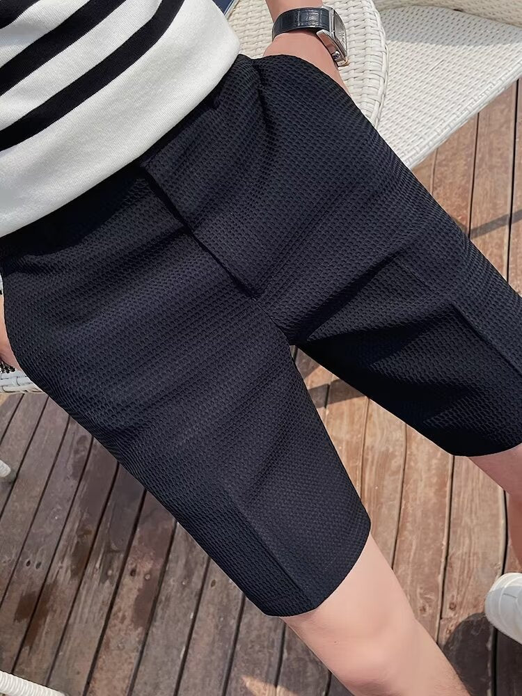 Pantalones cortos a medida para hombre - Corte entallado - Largo hasta la rodilla - Tapeta de botones - Trabillas para cinturón