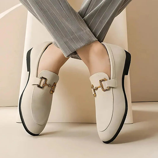 Nero - Mocasines de ante con hebilla metálica