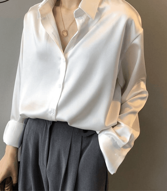 Blusa de satén de seda con botones