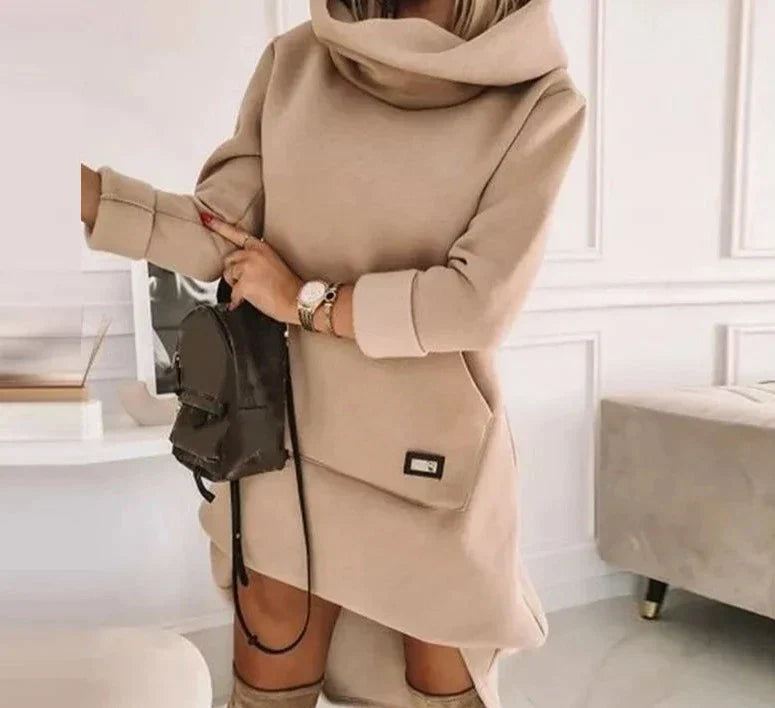 Vestido oversize con capucha