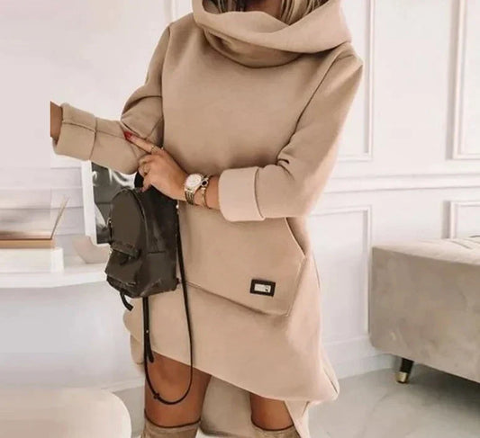 Vestido oversize con capucha