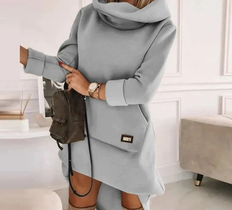 Vestido oversize con capucha