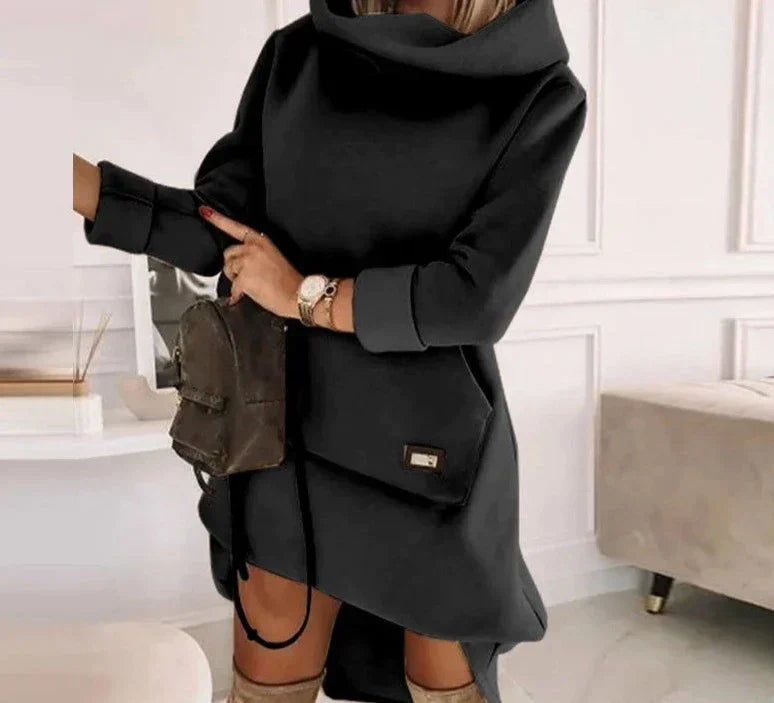 Vestido oversize con capucha