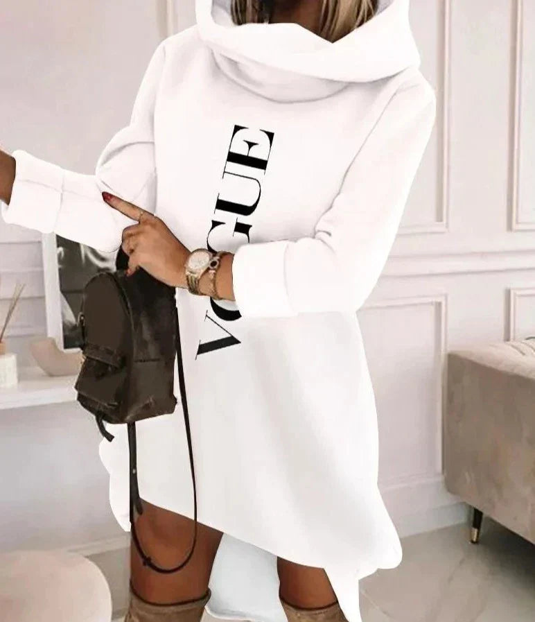 Vestido oversize con capucha