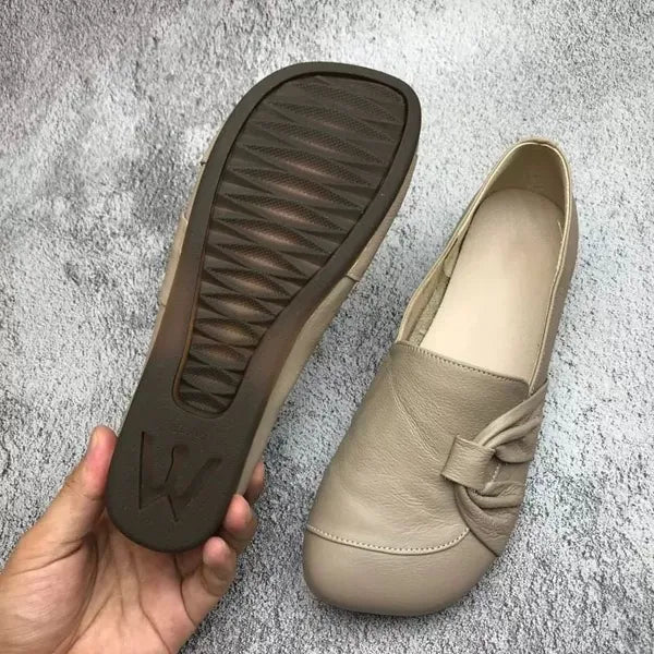 Zapatos de mujer de piel con suela blanda y superficie antideslizante